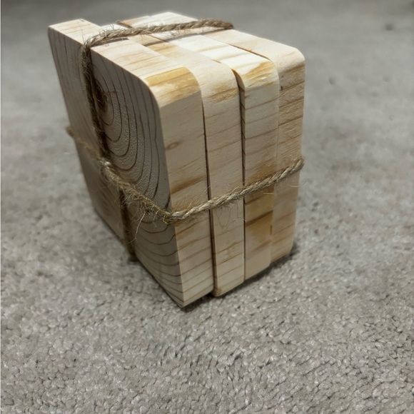 Wooden coaster set - Picture 3 of 5